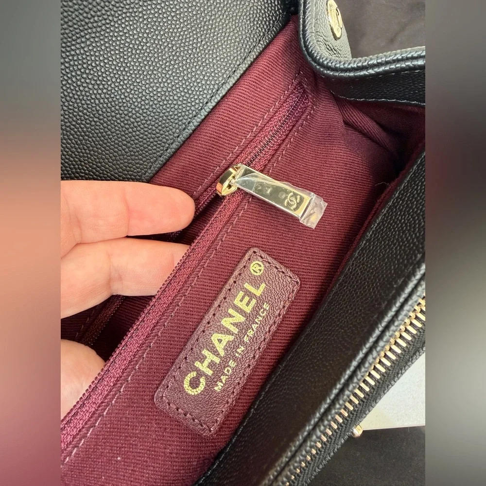 Chanel Black Caviar Leather Business Affinity in Medium